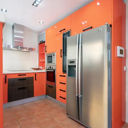 Sunstay La Colina بيت للعطل توريمولينوس