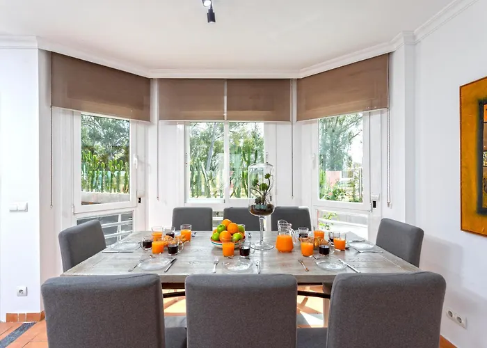 Sunstay La Colina Feriehus *